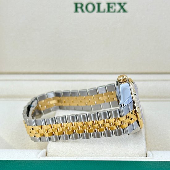 Rolex Replica Watch Lady Datejust 28, Oystersteel and 18k Yellow Gold, 28 mm, Champagne, Fluted, Jubilee, 279173-0001