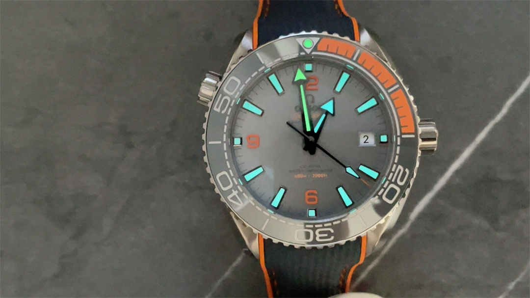VSF Seamaster 600M Grey Orange Replica – 43.5mm Titanium Diver Watch